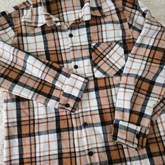 Neutral Plaid Heavy Flannel Shacket size XL - Picture 11 of 14